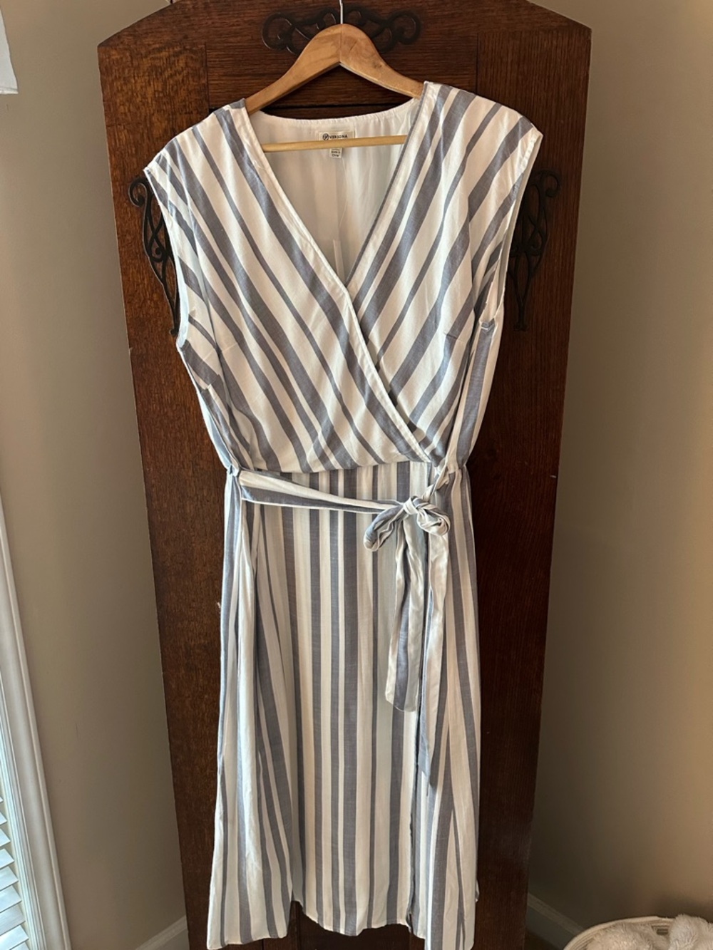 NWT Versona Striped A-line Wrap Dress with Waist Tie - White & Light Blue Size L